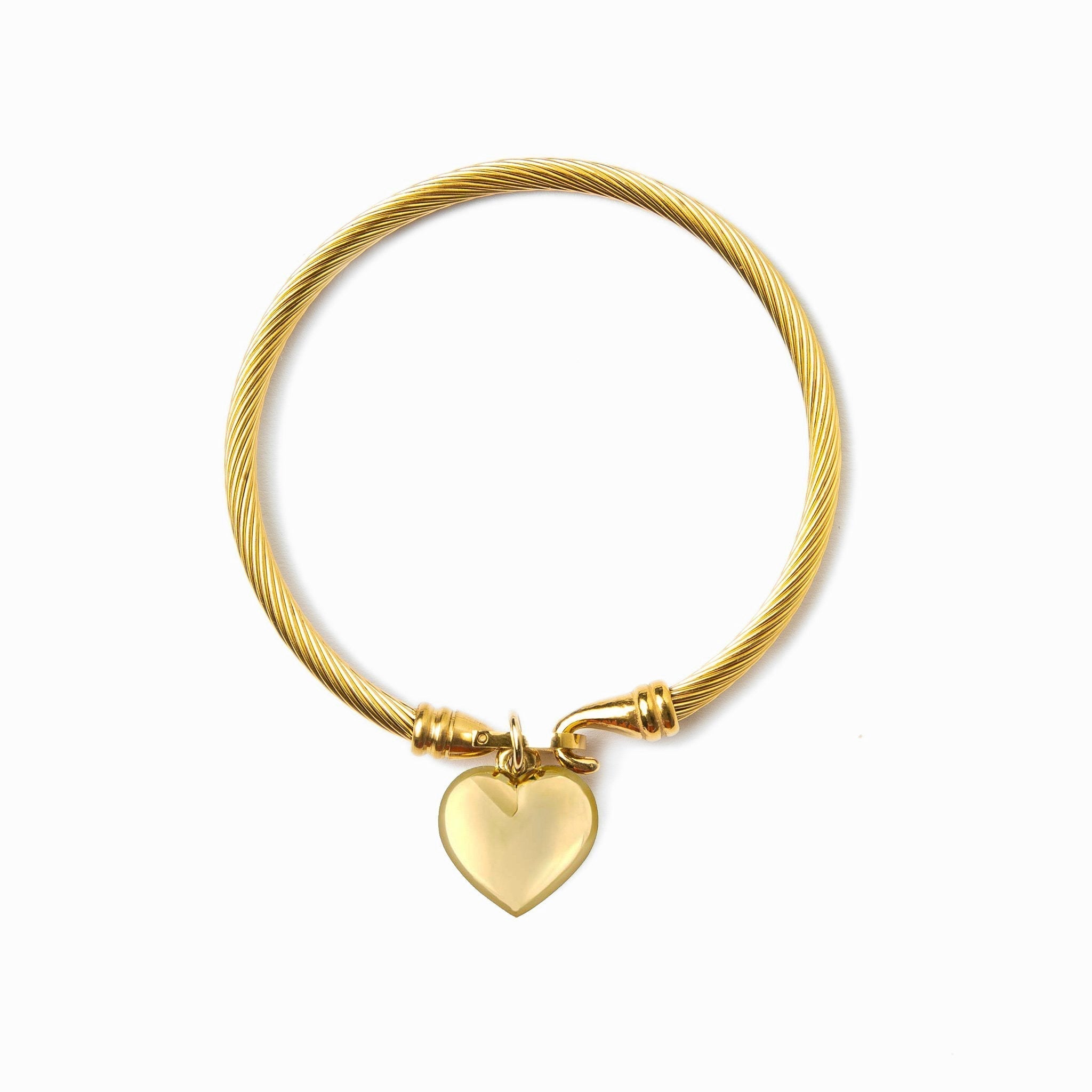 Pulsera de oro en forma de corazón
