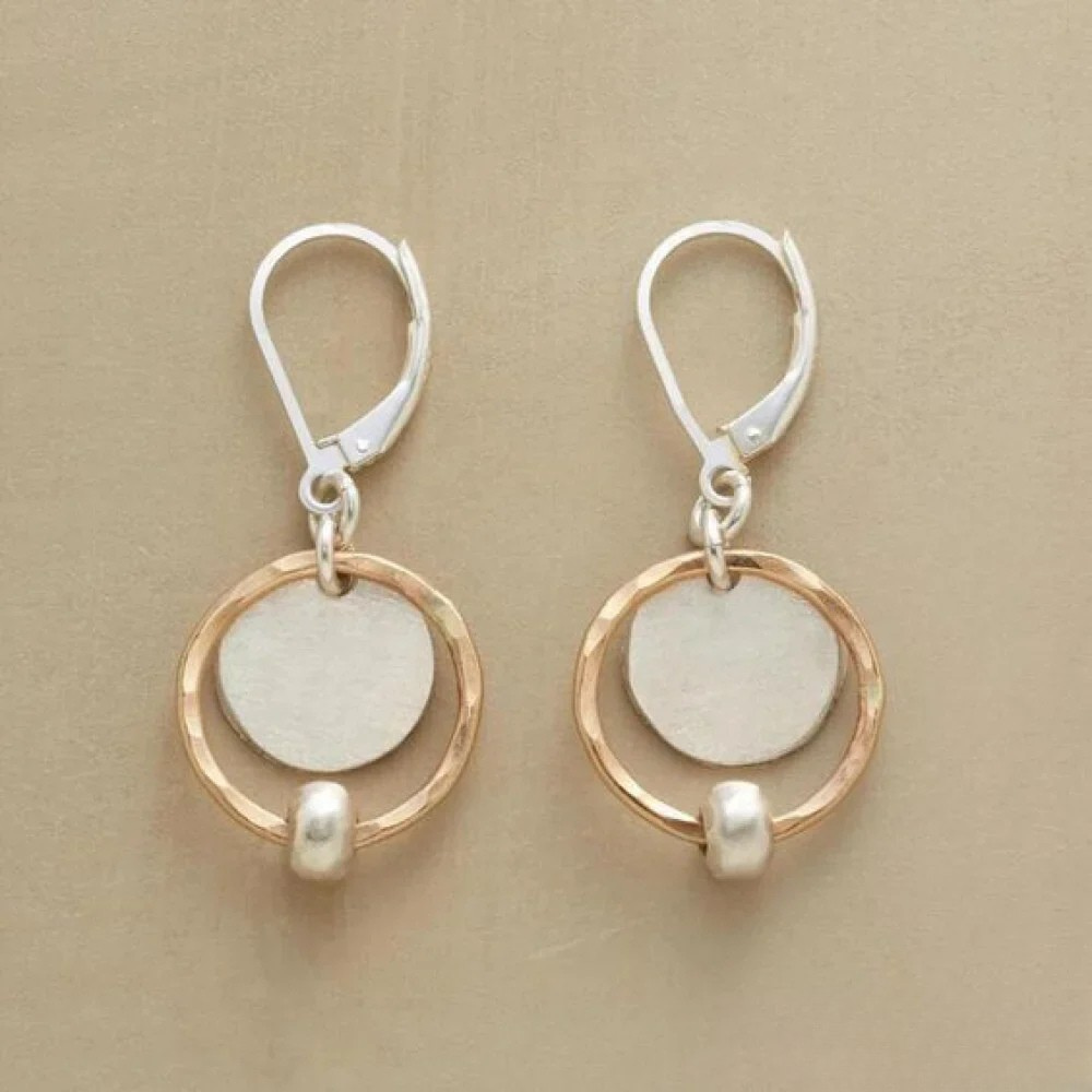 Pendientes vintage con perlas y baño de oro y plata