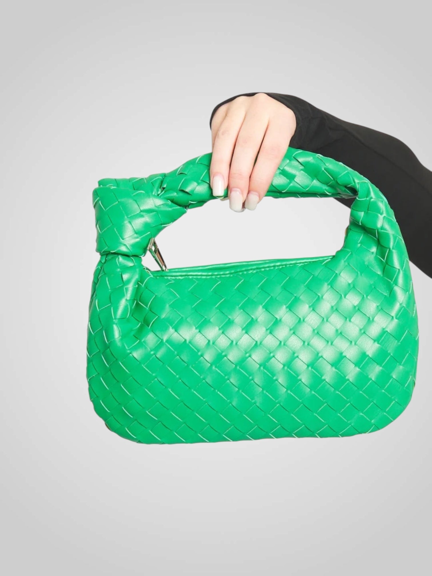 Aura | Minibolso con asa de nudo tejido de piel ecológica en tono vino