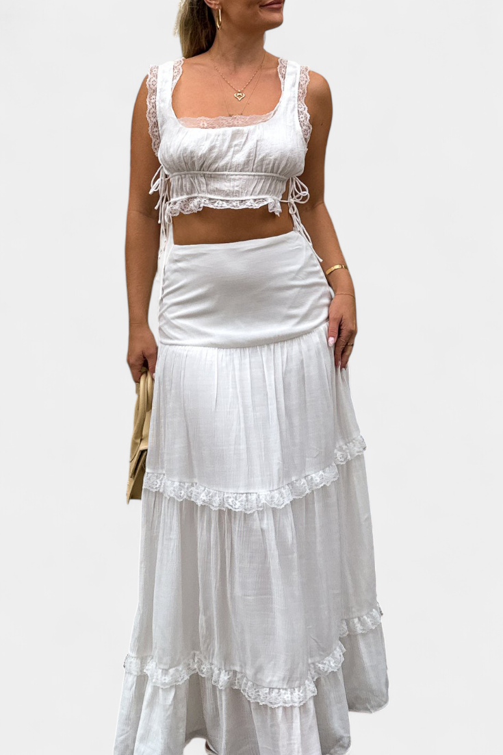 Conjunto romántico Ilys con top de encaje y falda larga y voluminosa