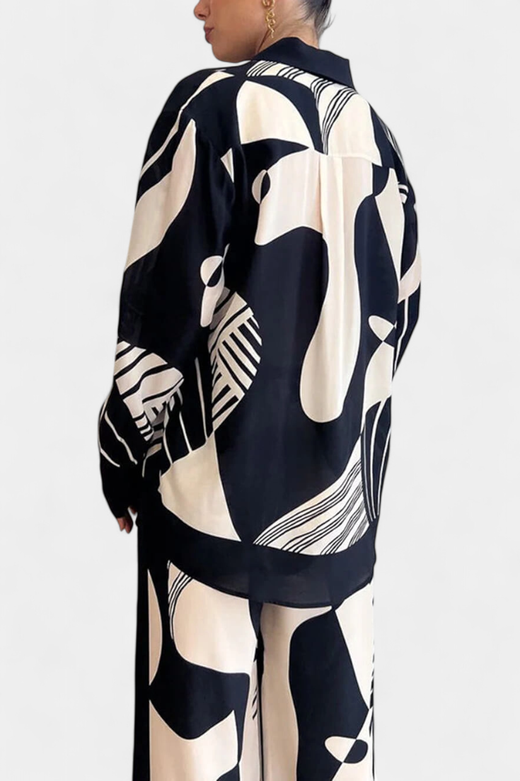 Conjunto de pantalones anchos con estampado de grafiti de Basilisa