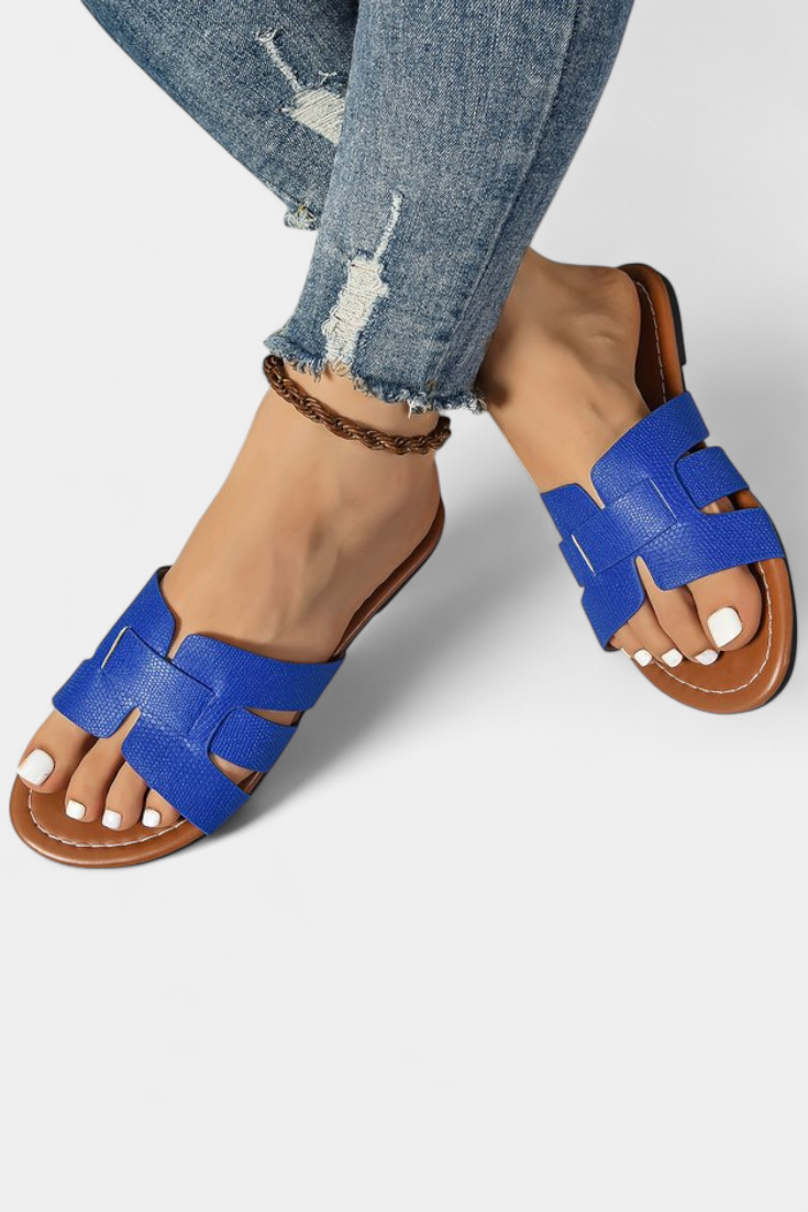 Sandalias Silvia con diseño clásico y corte geométrico