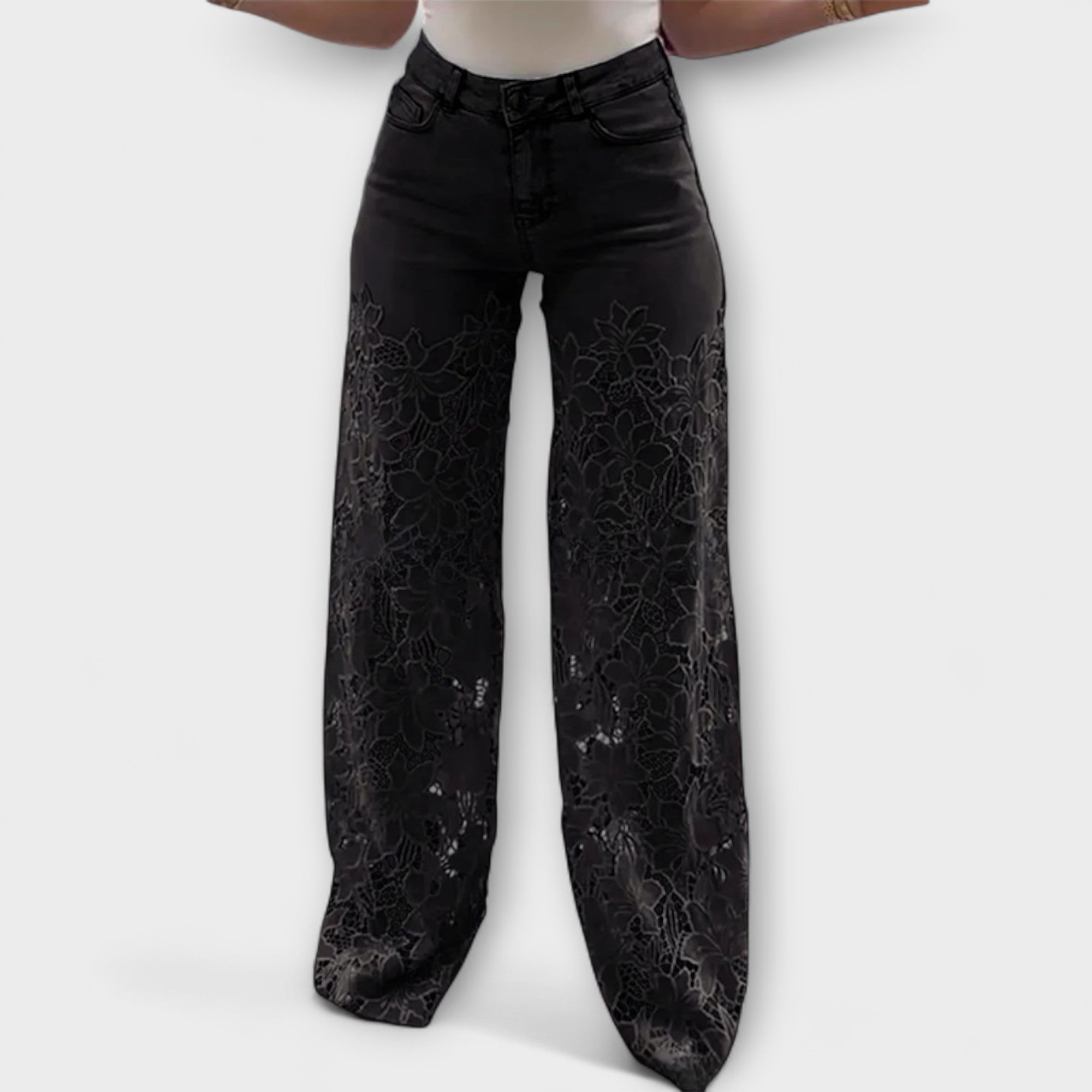 Vaqueros patchwork con encaje de moda