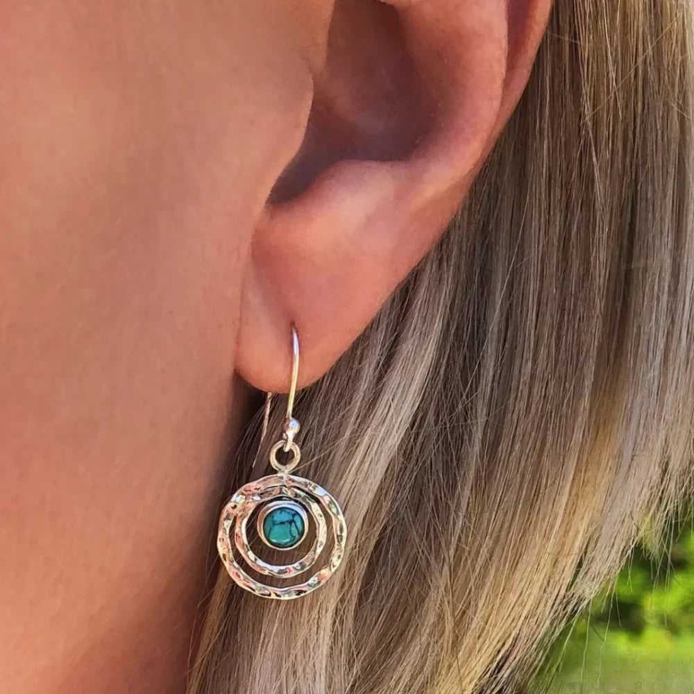 Pendientes Boho Saturno con piedra turquesa