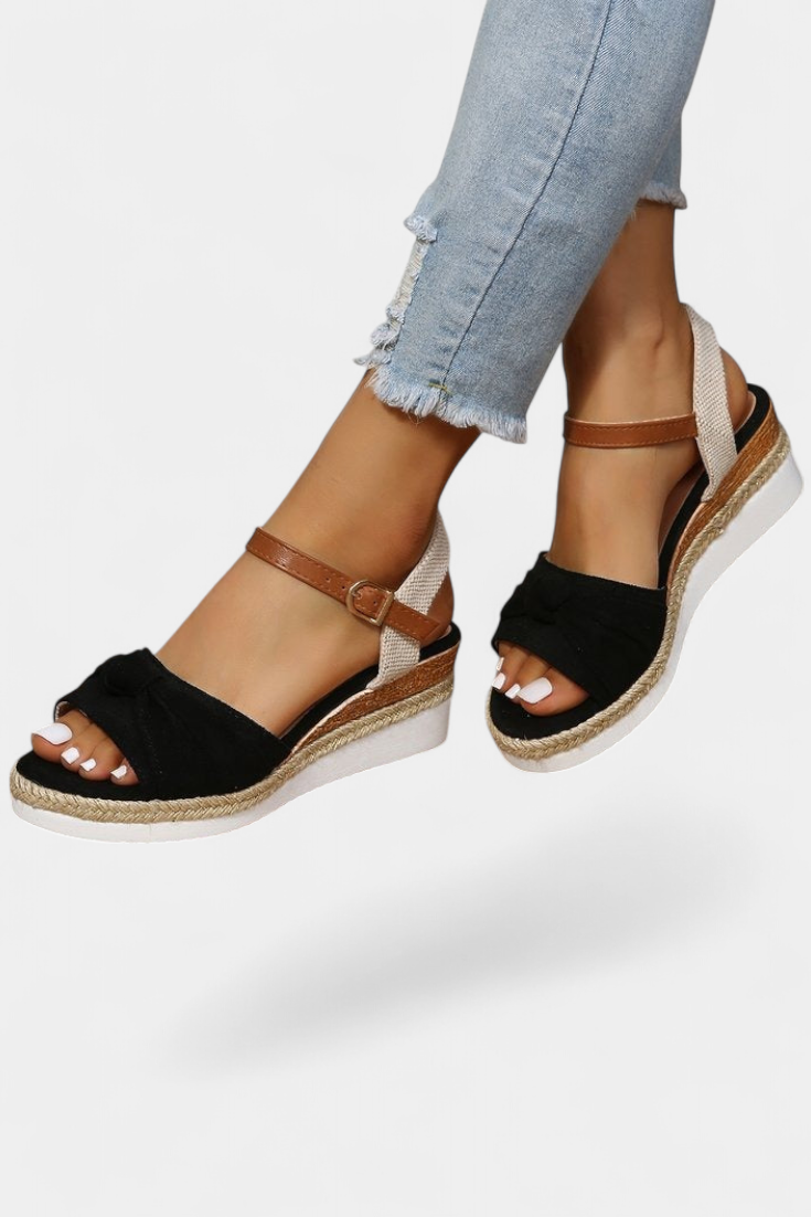 Sandalias Loura con lazo y plataforma casual