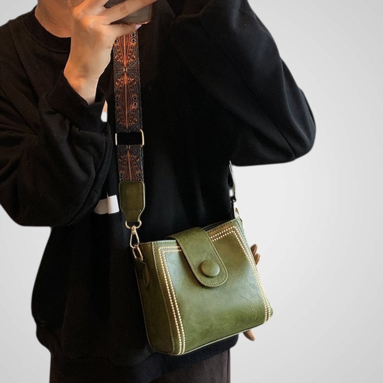 Bolsa retro para orina con correa ancha ajustable para el hombro