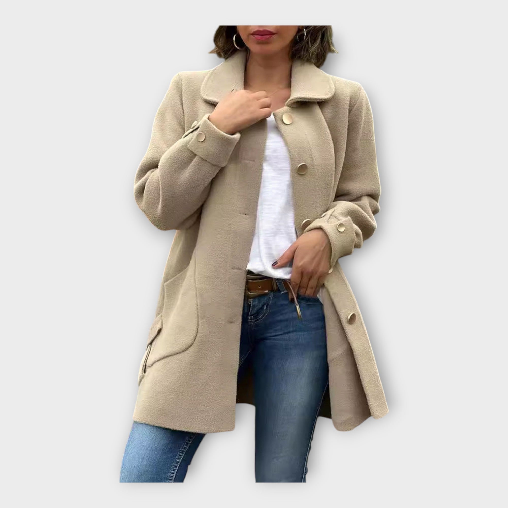 Abrigo largo con línea clásica y botones