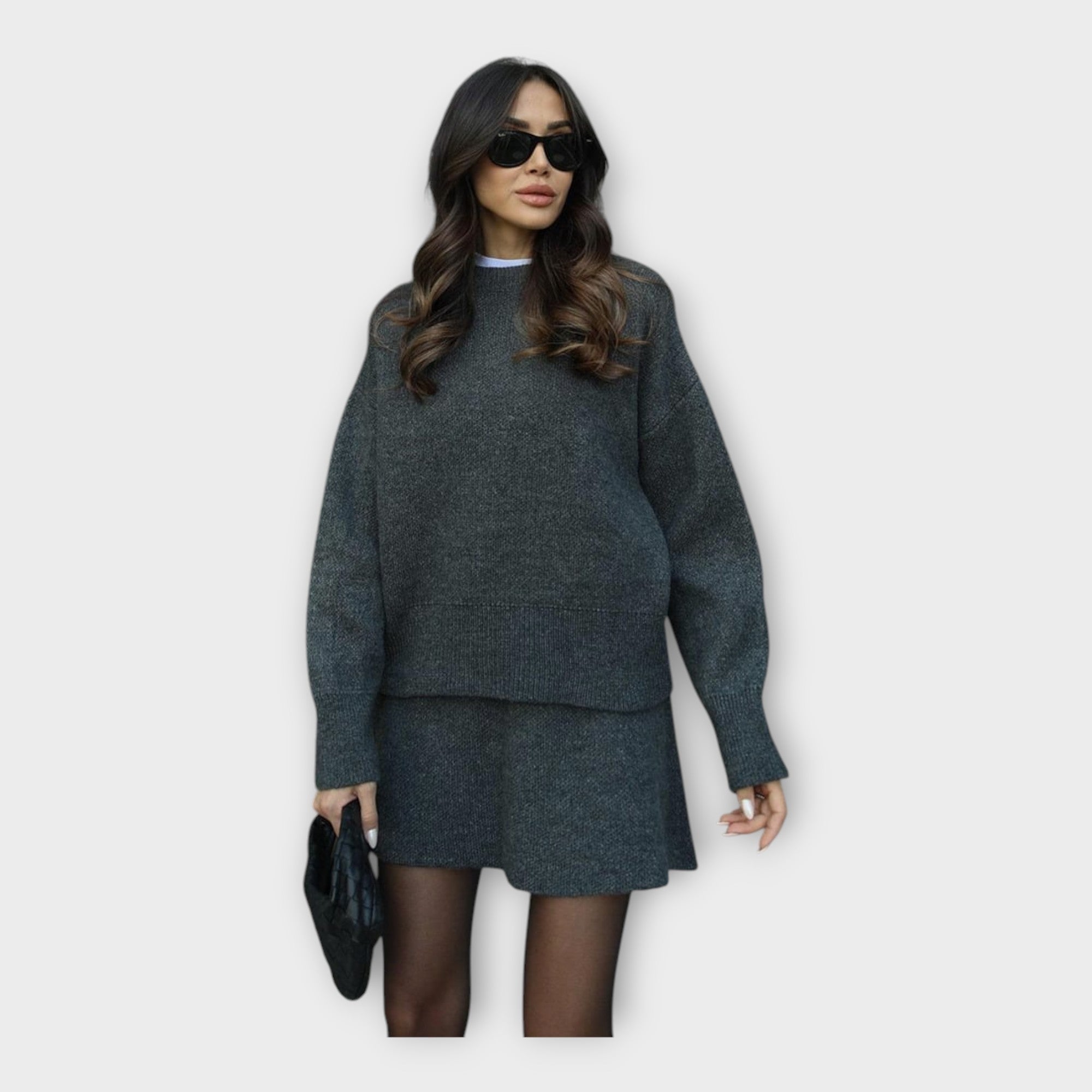 Conjunto de Blusa y Falda de Punto con Línea Moderna