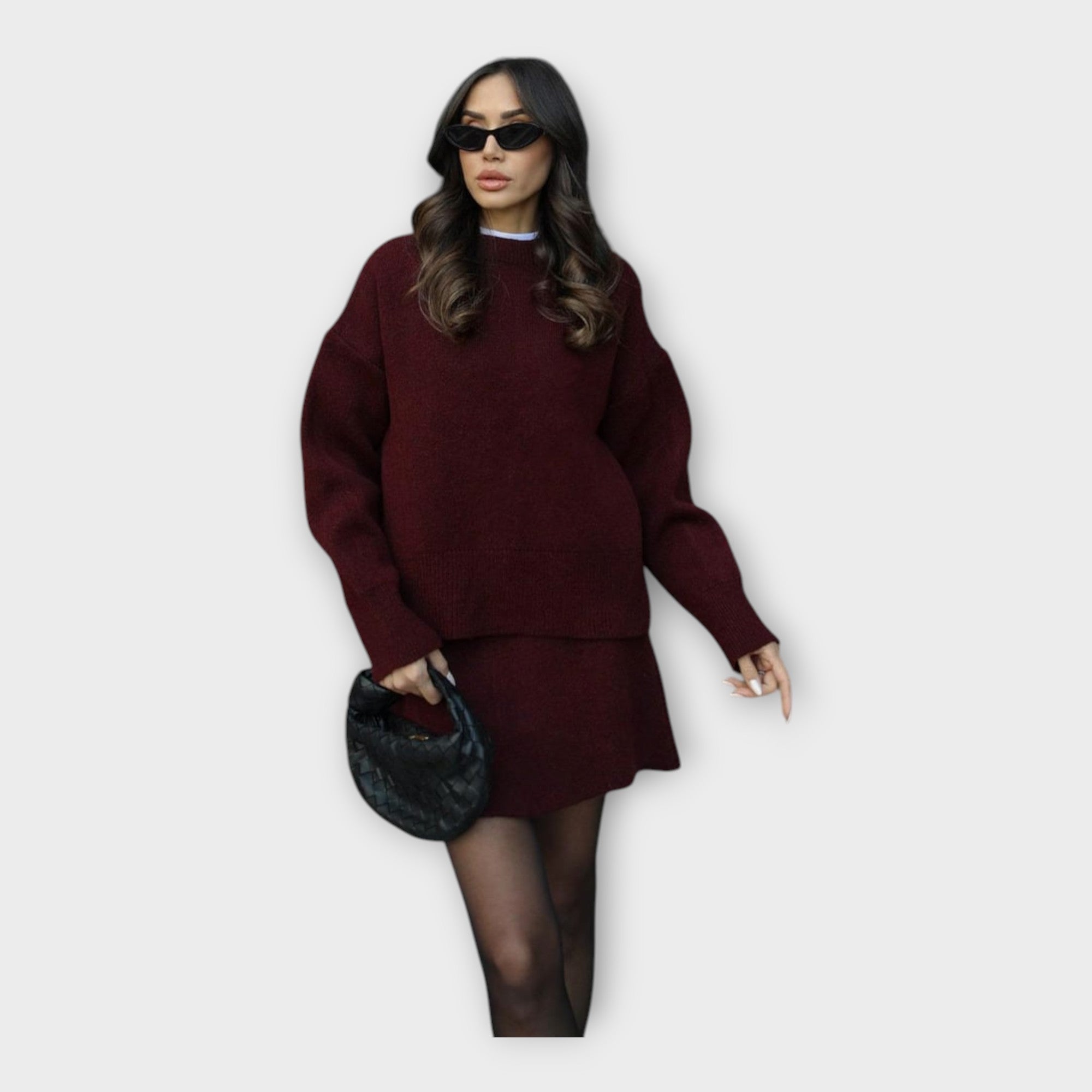 Conjunto de Blusa y Falda de Punto con Línea Moderna