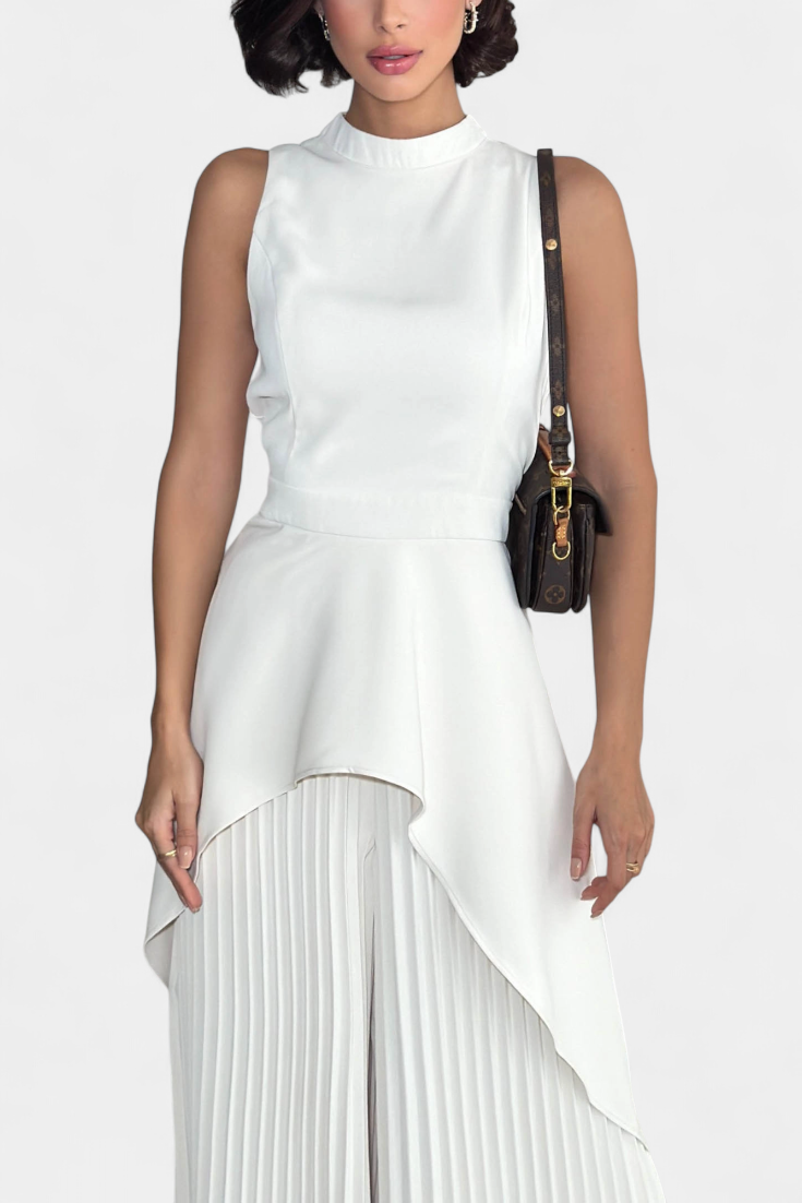 Conjunto asimétrico Chrysoula con pantalón plisado