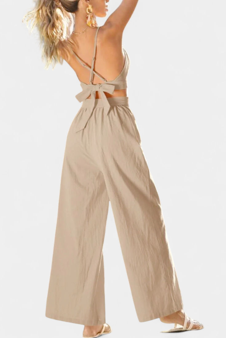 Conjunto Valentina de chaleco de encaje con espalda abierta y pantalones de pierna ancha